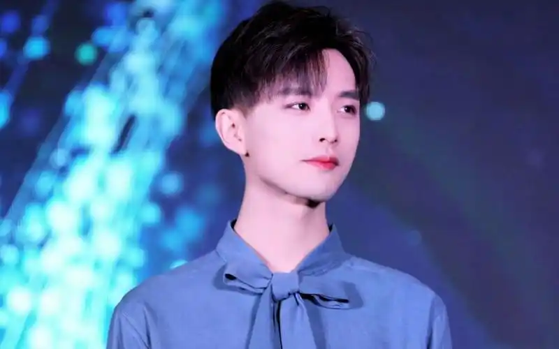 武汉1.26线下 妖扬视频(真人比照片更帅)