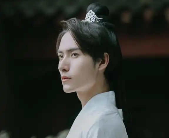 1古代男子束发的叫发髻.