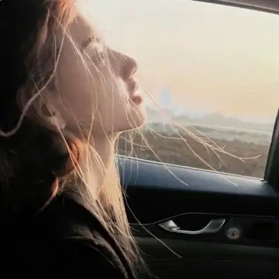 精选100张ins风高级质感女头_女生头像_头像屋