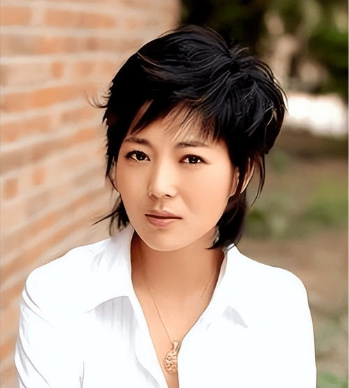 曾经美得倾国倾城的知名女明星,如今成为土气大妈,岁月这把"杀猪刀"太