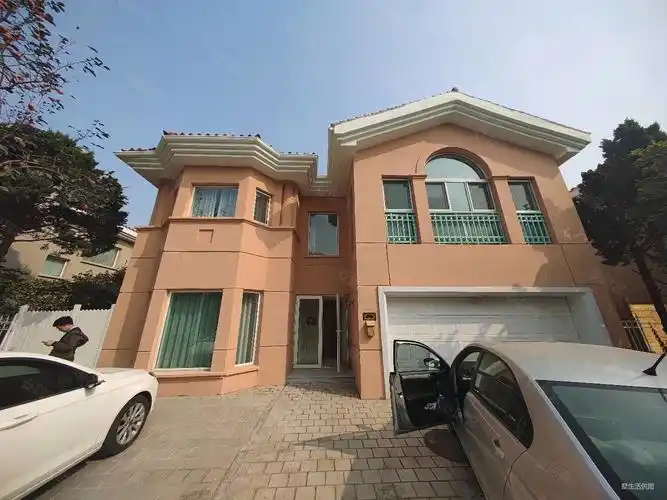 裕京花园别墅5室3厅3卫228.9㎡南北2180万