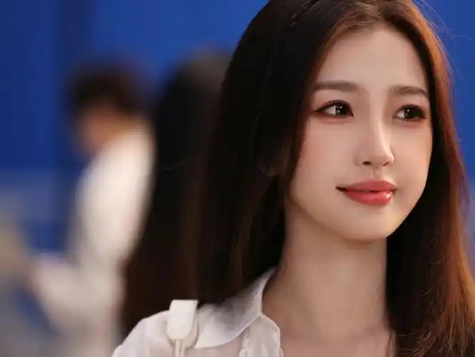 虞书欣绿色碎花吊带裙,清新氧气感十足|虞书欣|碎花|吊带裙_新浪新闻