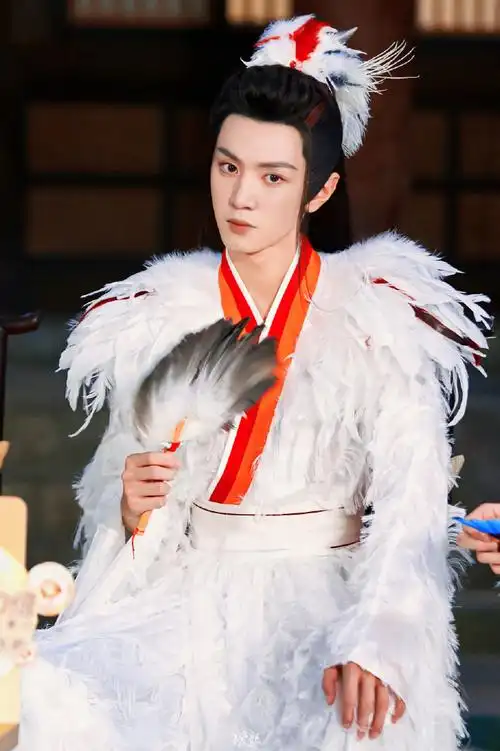 陈哲远白色橄榄树