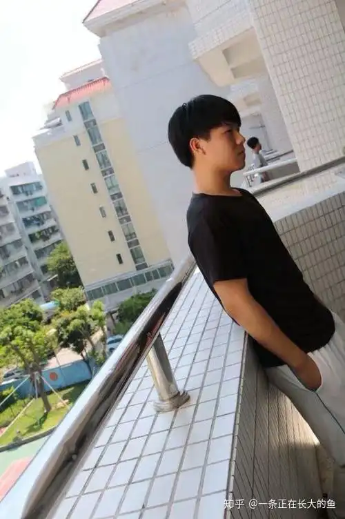 男生170体重150大概啥样的?