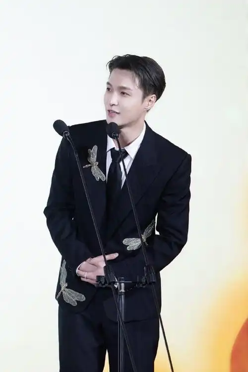 孤注一掷最终票房38.48亿##张艺兴金鸡奖华语电影青年推介人