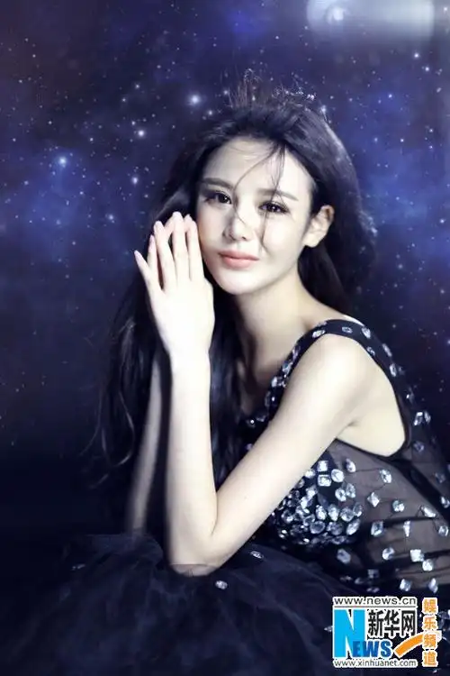 邱璐璠梦幻写真曝光 前任2出演"模特"受瞩目