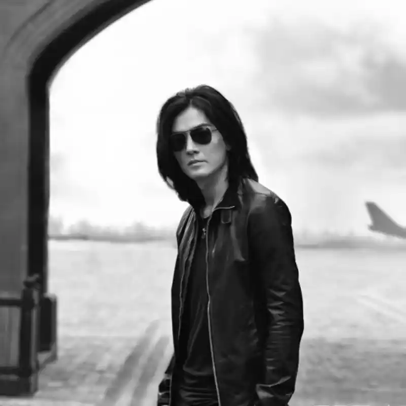 他们曾在娱乐圈红极一时,如今因各种原因,消失在大众的视野当中