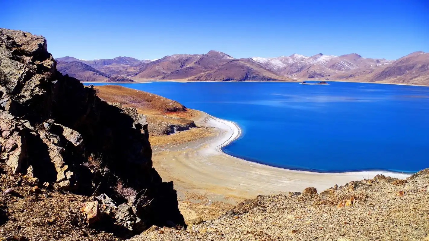 西藏羊卓雍措绝美自然风光高清桌面壁纸