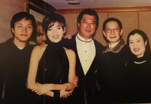 刘培基迎七十大寿冻龄似精神小伙圈内仅一人出席一生未婚无子