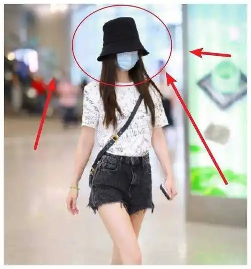 杨颖机场照片曝光镜头放大十倍这张脸绝对让你惊艳