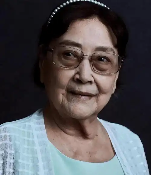 中国最牛女演员:儿子17岁去世,57岁又丧夫,如今90岁却依旧美丽动人