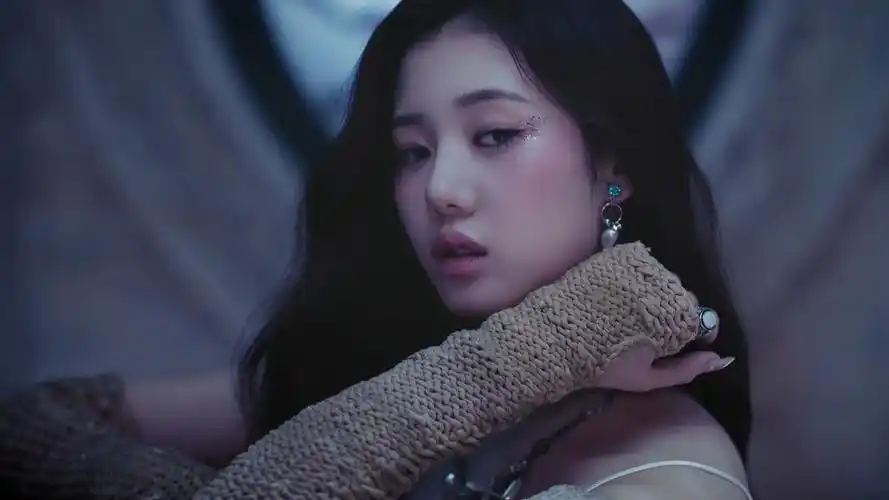 【babymonster 】出道曲 《sheesh》 mv公开