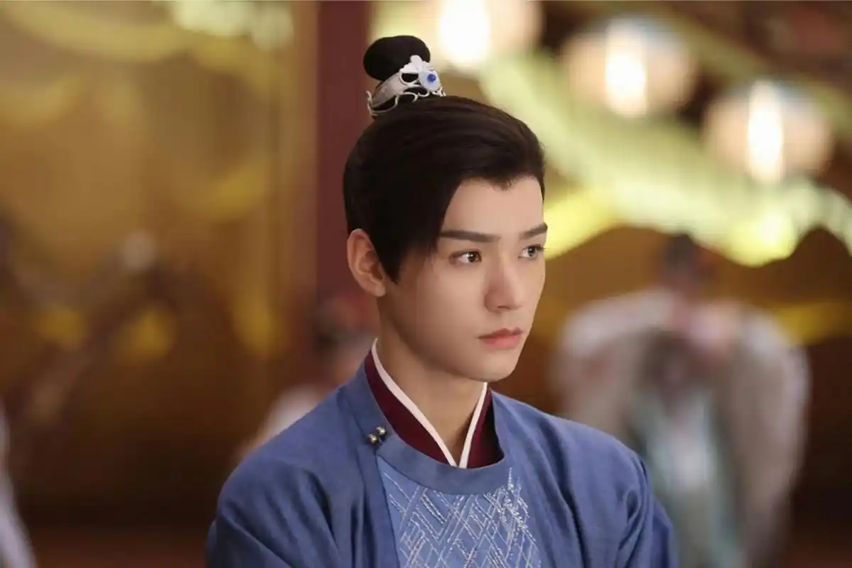 热播古装剧《安乐传》圆满收官,剧集讲述了龚俊饰演的大靖太子韩烨在
