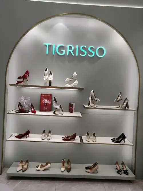 贵阳万象汇二楼蹀愫专柜实拍图来啦,有喜欢的小姐姐带图咨询哈#蹀愫