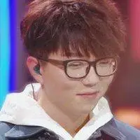 毛不易图片最帅的图片 简约歌手毛不易帅气图片_微信头像图片大全