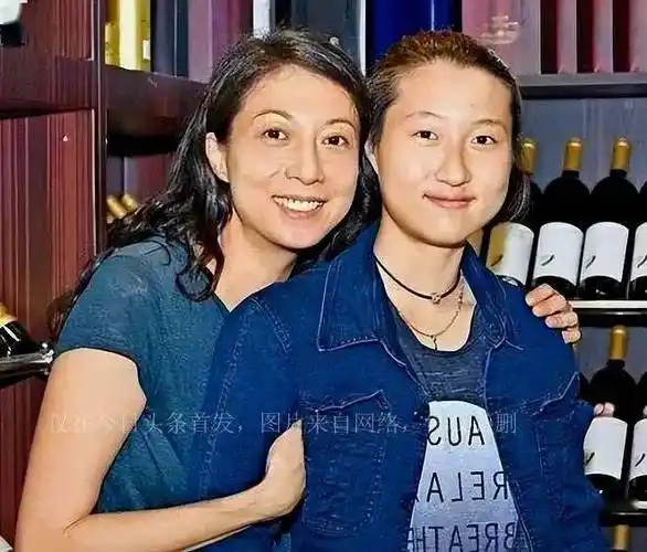 成龙变更百亿身家遗嘱房祖名赢了一辈子,这次却败给了小龙女_家庭