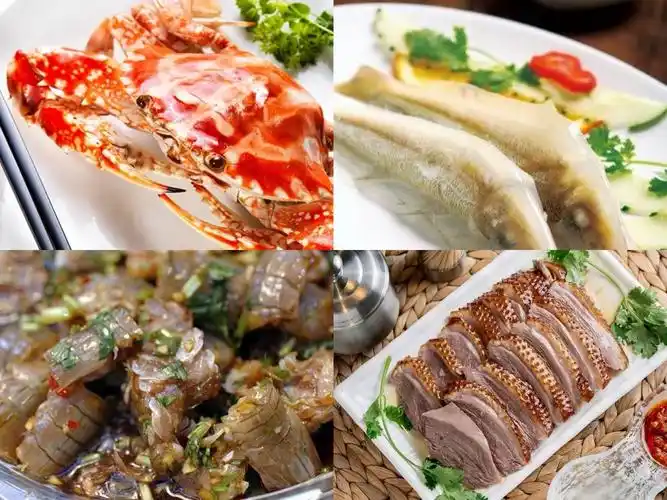 冻红蟹,鱼饭,生腌咸虾蛄,还有卤鹅,都是潮州特色菜,亦是潮汕人的家常