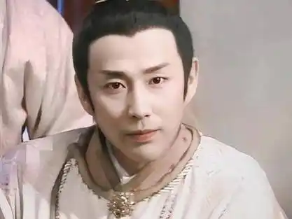 连叶轻眉也没抵挡住#庆余年庆帝# #八贤王陈道明# 范闲,你亲爹年轻