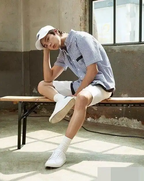 肌肉男:朴宝剑春季宣传写真高清图片 清爽干练魅力十足-小虾米