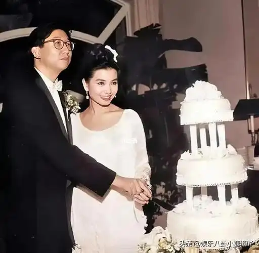 香港顶级风月影后钟楚红一脱成名震撼娱乐圈堪称港版苍老师