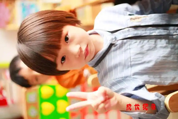 可爱的宝妈们,孩子这么可爱,成长相册您定了吗?