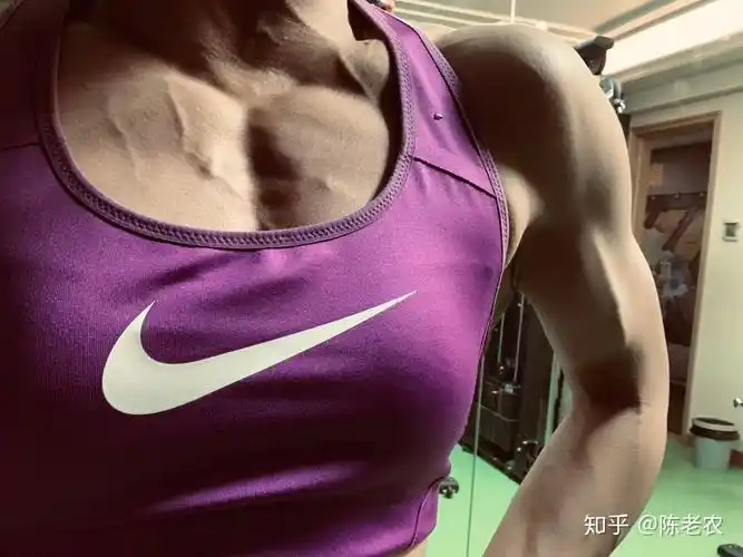 女性练出胸肌是什么样的? - 知乎