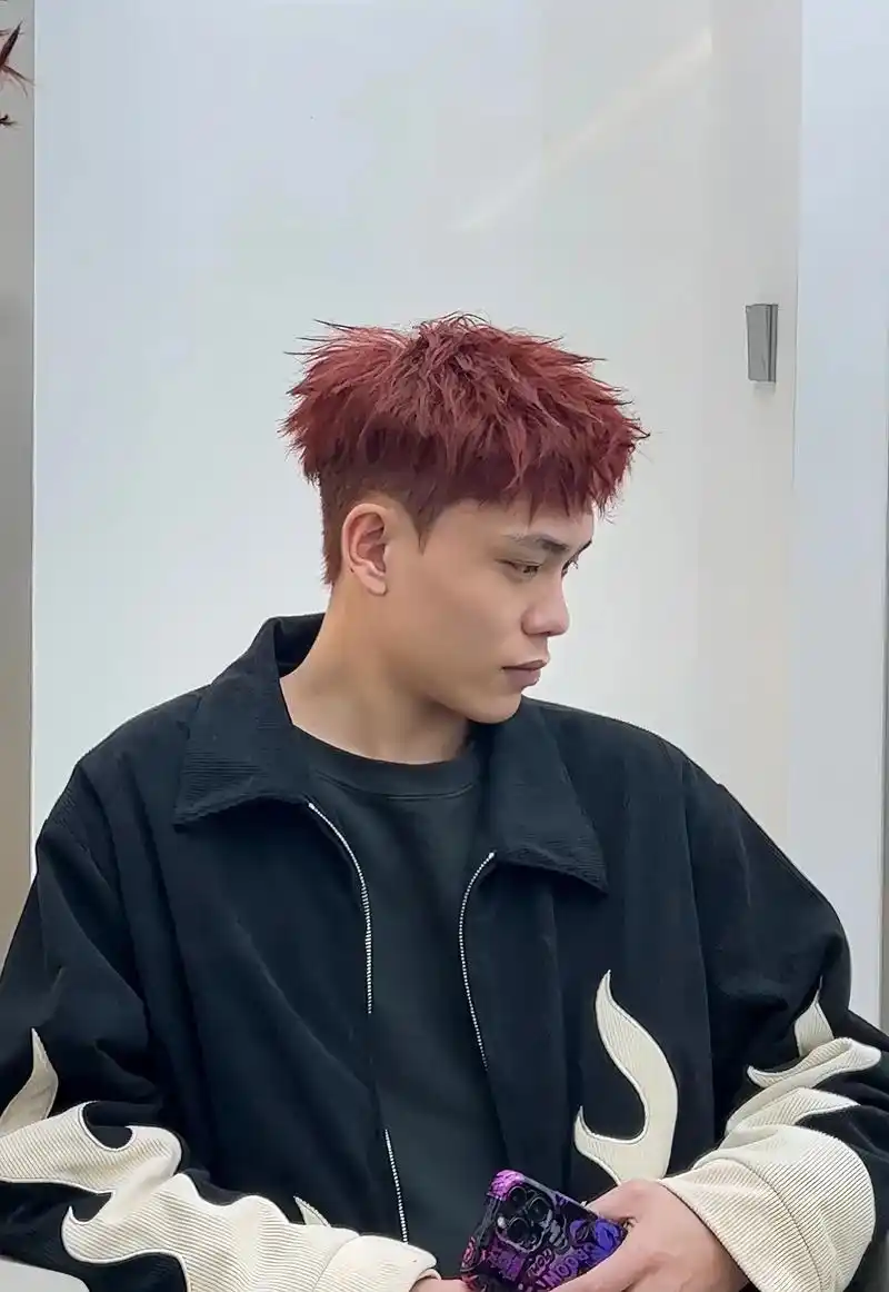 男生应季发型推荐 发色推荐.