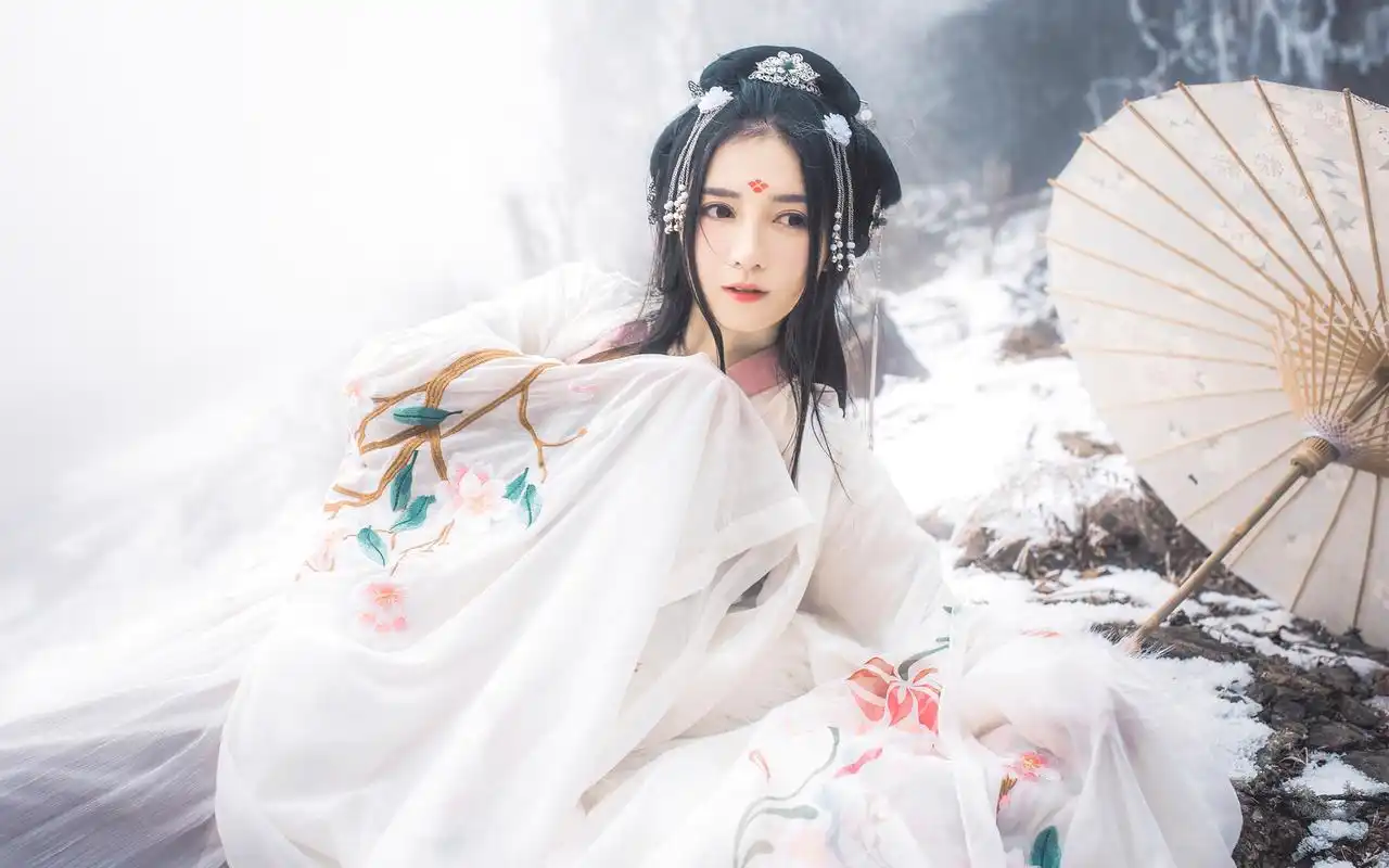 古风汉服美女冬日唯美写真高清桌面壁纸