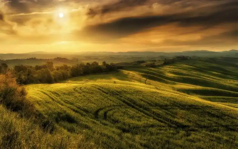 田园农庄绿色风景壁纸高清原图下载 (4/6)