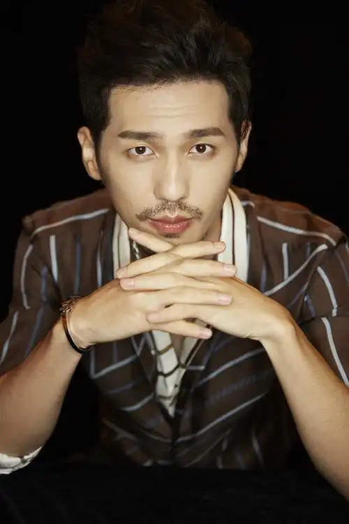 当男神留起胡子:白宇禁欲,易烊千玺爷们,李现气质大变!