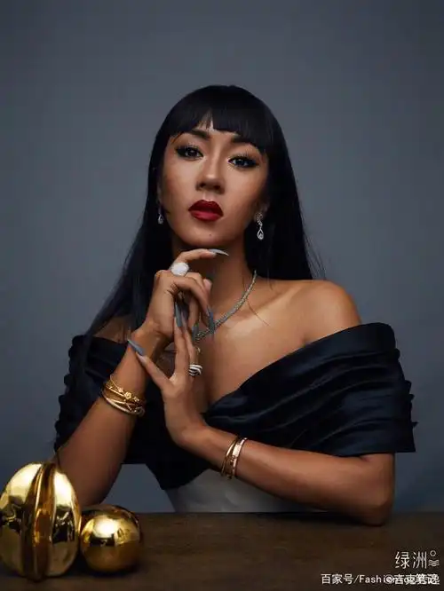 以黑为美的女明星,没有谁比她更自信了吧?黑皮girl也可爱