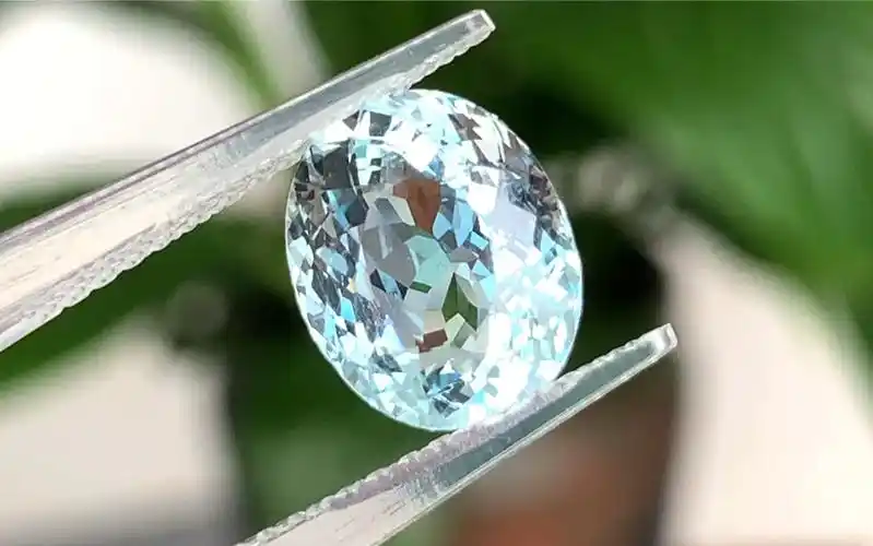 天然冰川蓝海蓝宝,白蓝宝色感,3.24克拉