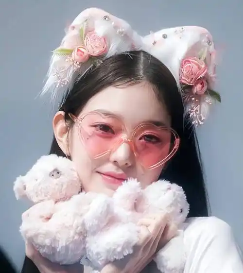 从小就是美人胚子,被赞是颜值天花板_张元英_因为_风格