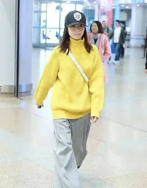 原创董洁这回真妖娆穿透视蕾丝裙气质妩媚动人熟女风太撩人