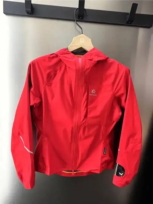 凯乐石女款傲云gtxpaclite20冲锋衣