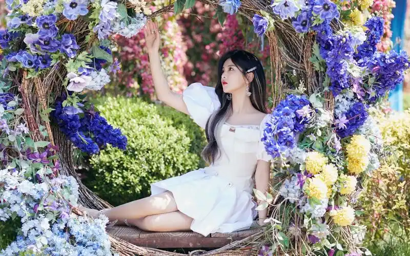 甜美的在逃公主杨超越后续来了,原来她去了这里.