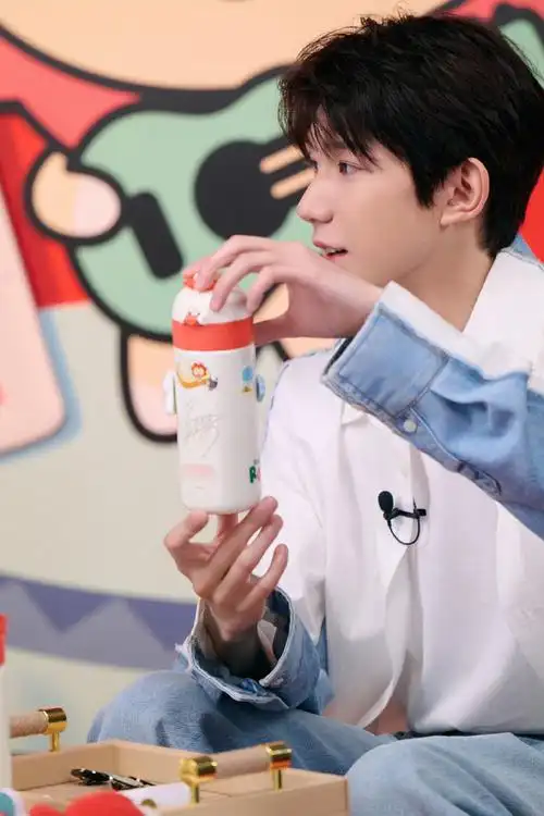 王源的手可以单独出道