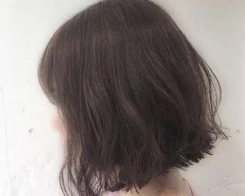 2019年女生气质短发发型图片 青春与气质更上一层楼的短头发