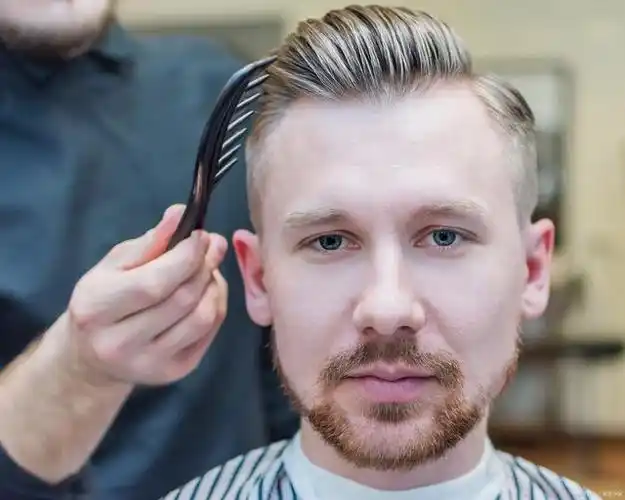 现在流行的背头发型有哪些?总有一款适合你