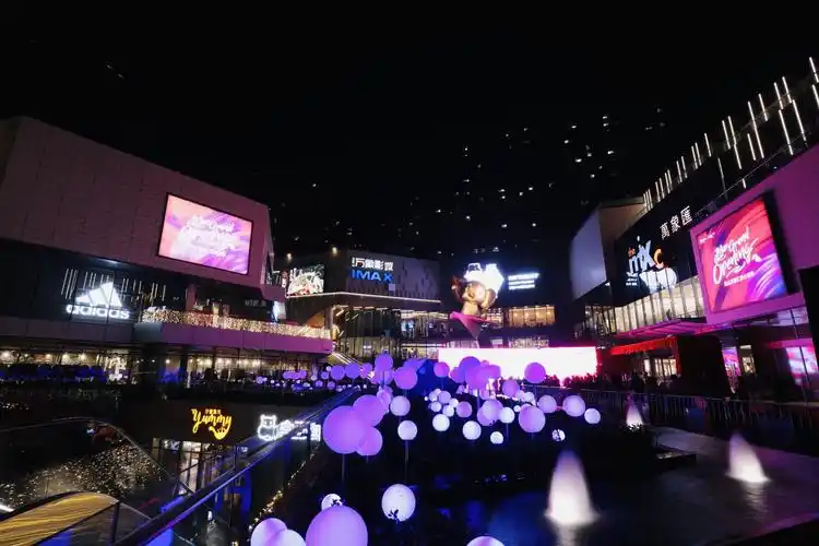 首日零售超2200万,客流突破22万,昆山万象汇助力升级城市商业格局