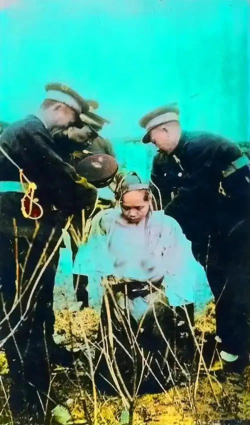 1920年,民国绞刑处决女犯. 举报/反馈