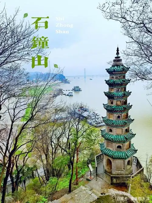 3月石钟山,唯有江湖一色和烟雨下的晶莹