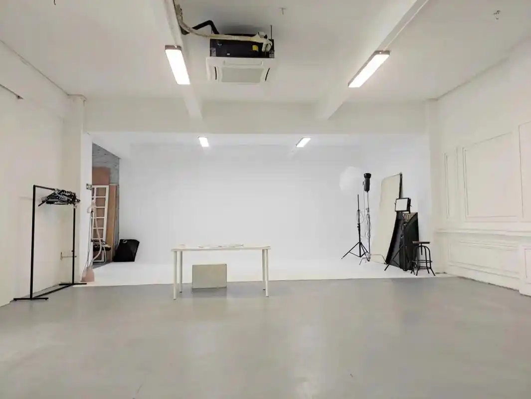 广州海珠区超实用性价比影棚租契.121摄影棚位于广州广州塔; - 抖音