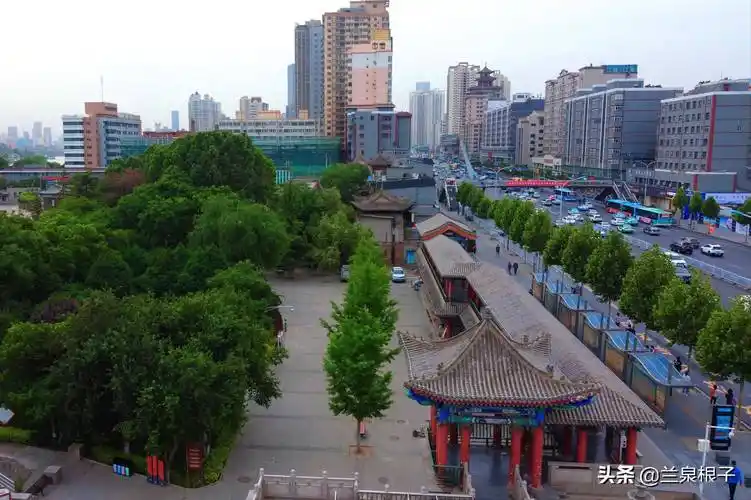 黄河风情线上的兰州小西湖公园