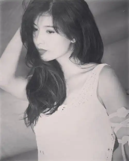 周慧敏早期旧照vivian chow 1967年11月10日生于香港中国香港女歌手