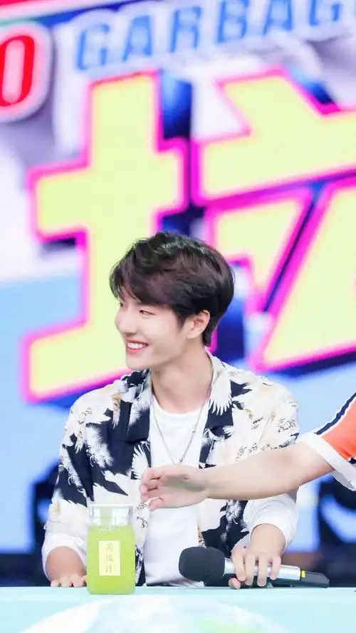 王一博|快乐大本营