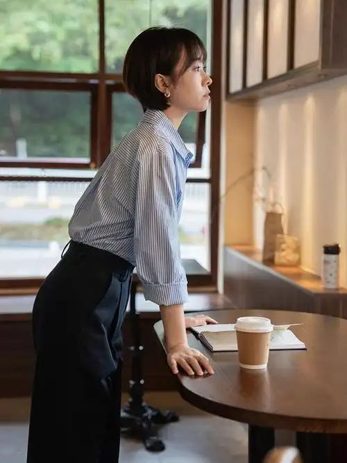 精致,毕竟人人都向往着拥有好气质和好身材,所以对于奔三奔四的女人来