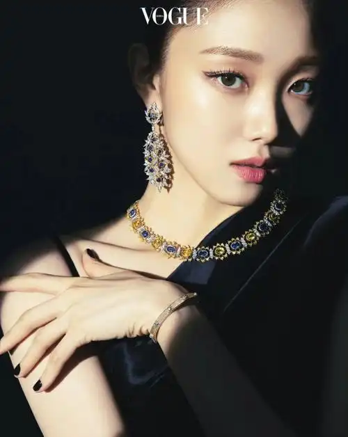 李圣经78voguekorea画报珠光宝气78美飒