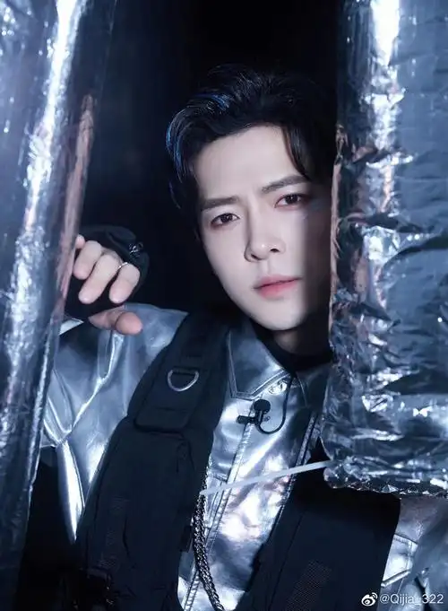 付辛博一公造型已更新最新帅图