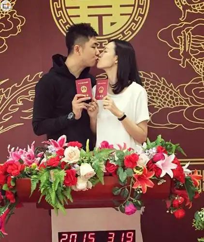 刘雯和崔始源是真的吗揭名模嫁豪门辛酸情路图